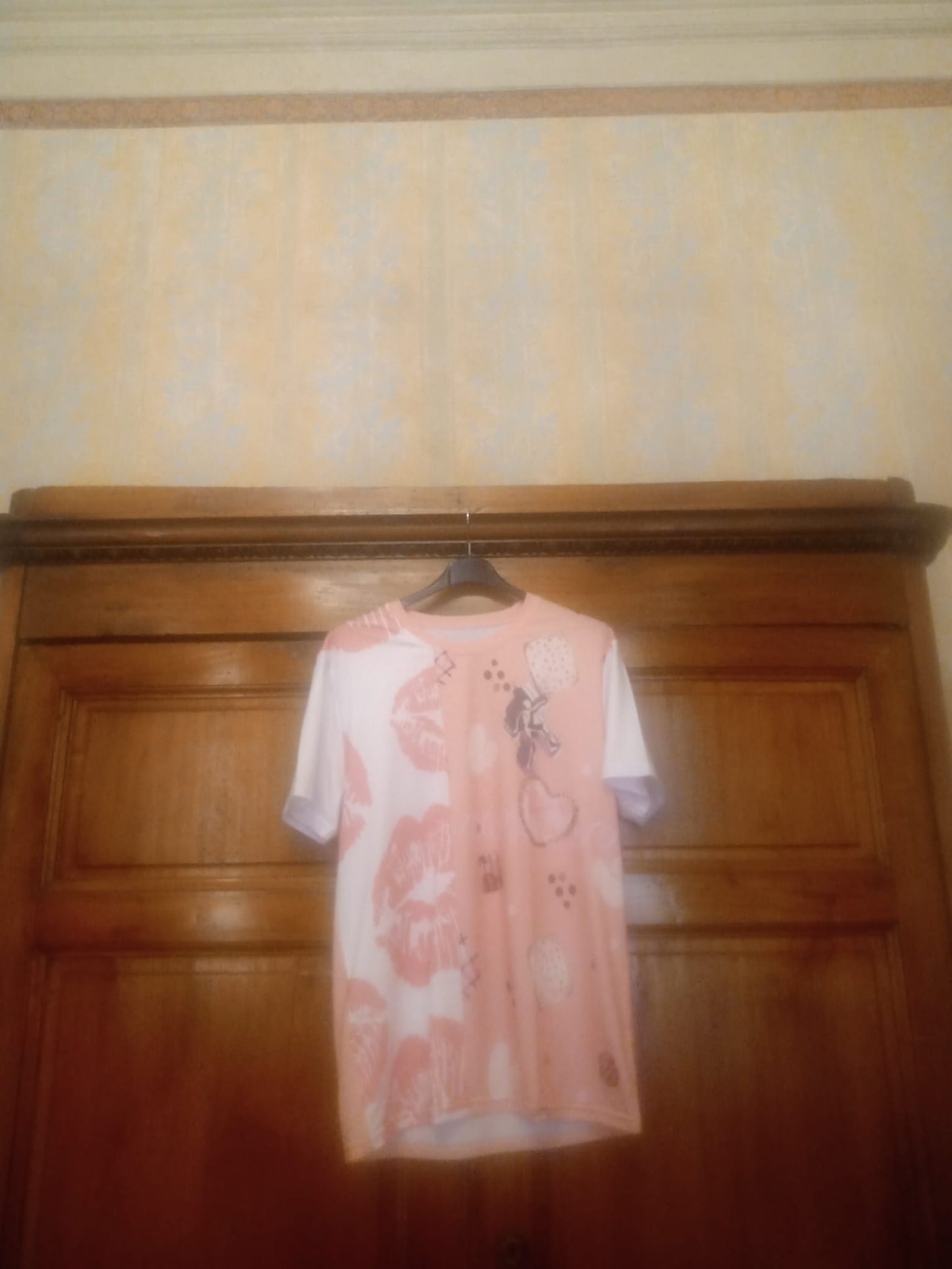 T-shirt Mouth Cookies Pink White