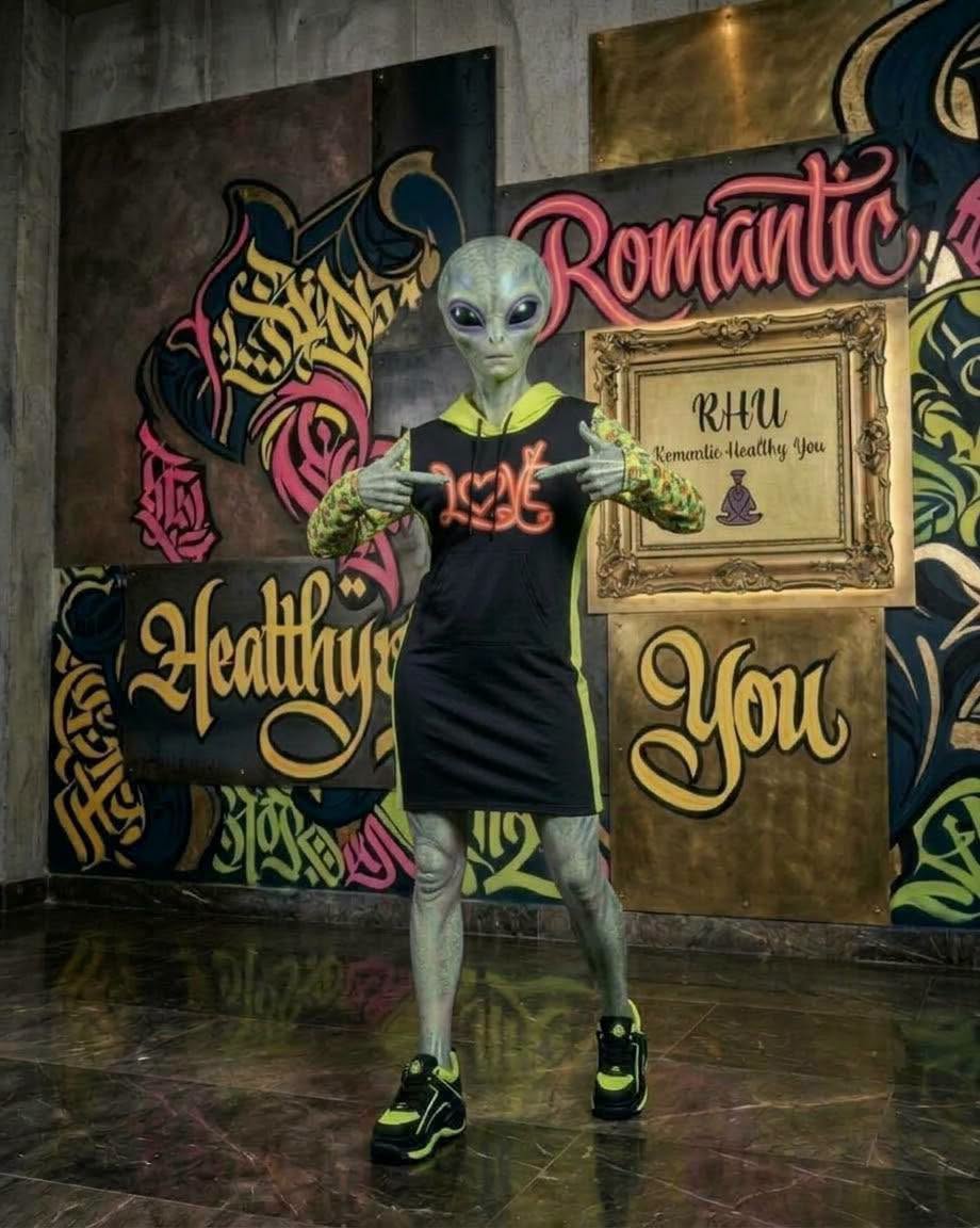 LOVE Hoodie Dress Yellow/Black