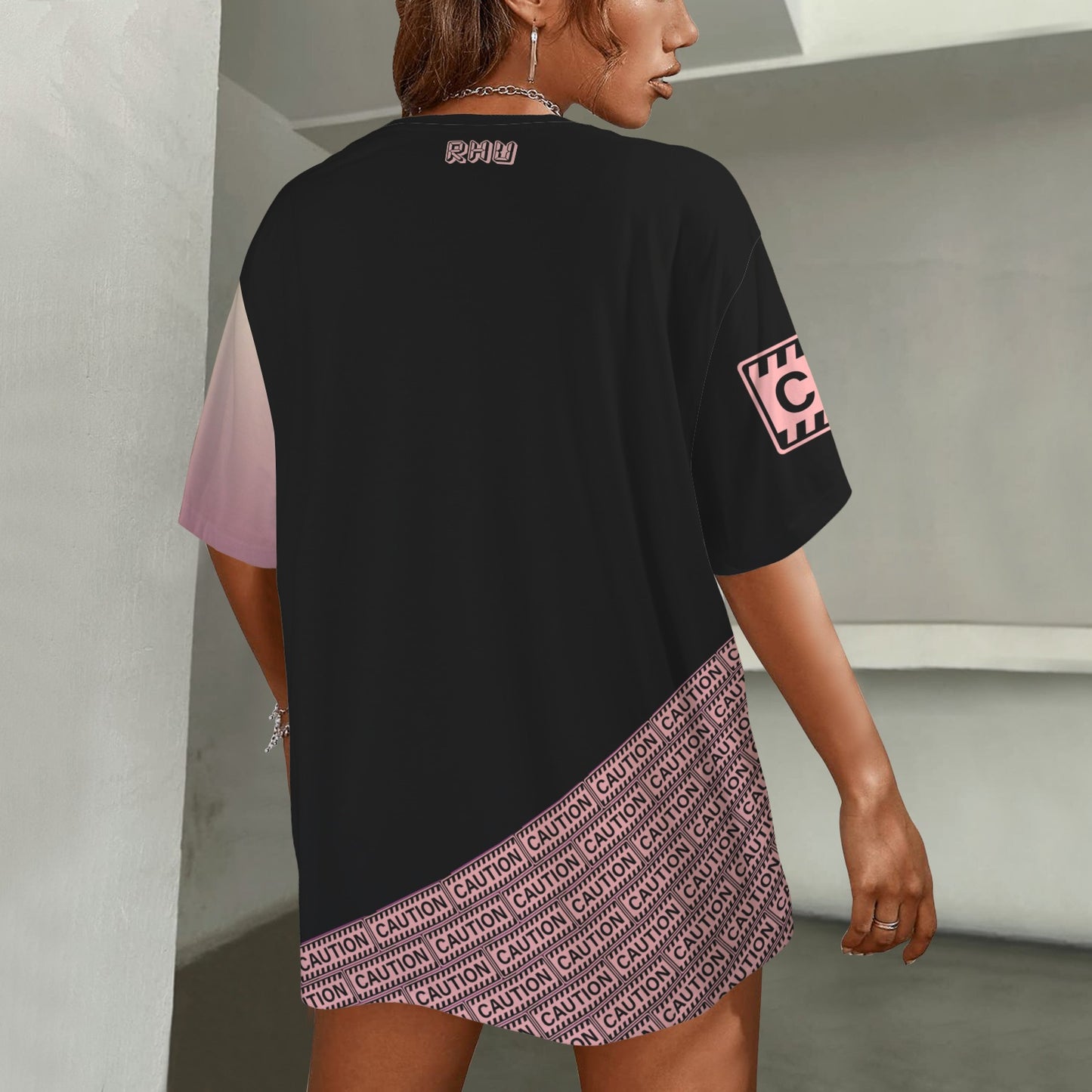 CAUTION T-Shirt gradient heart sword