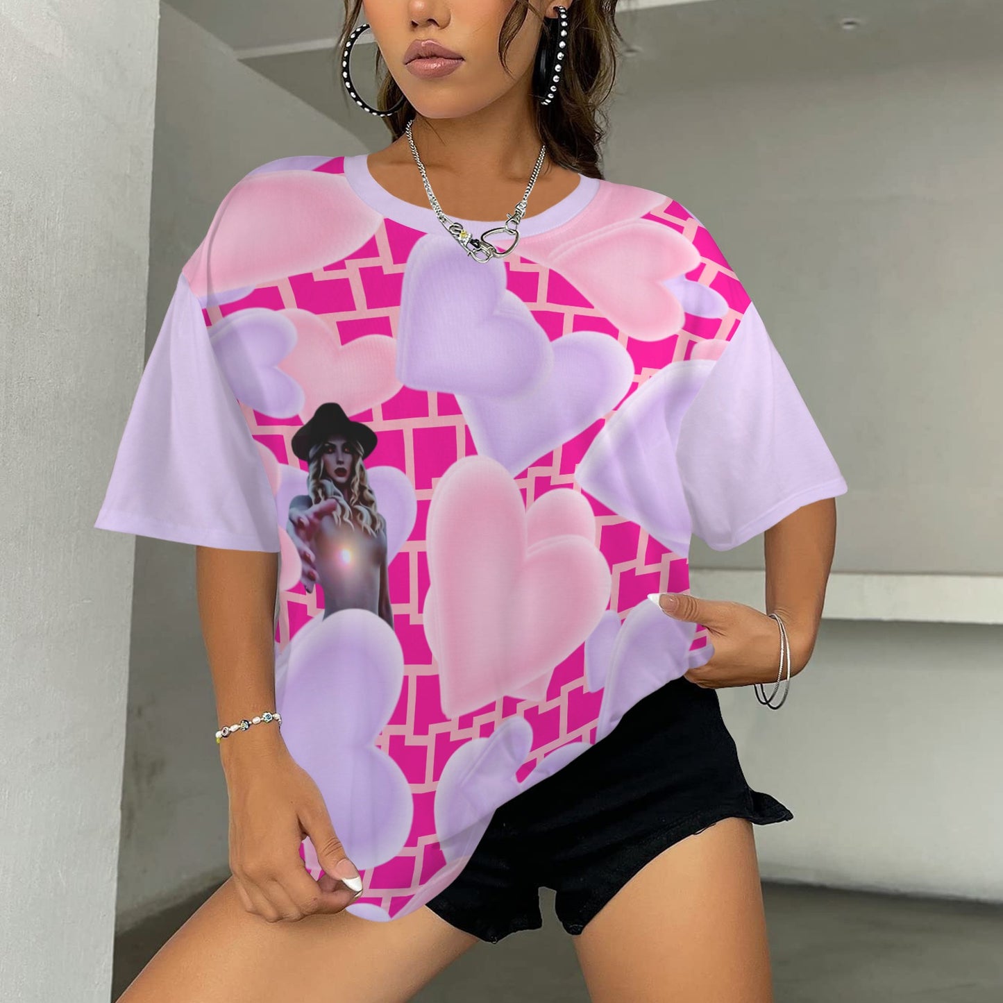 RANSIE FIGURE T-SHIRT -HOT PINK/LILAC WALL & HEARTS - SOLID LILAC BACK
