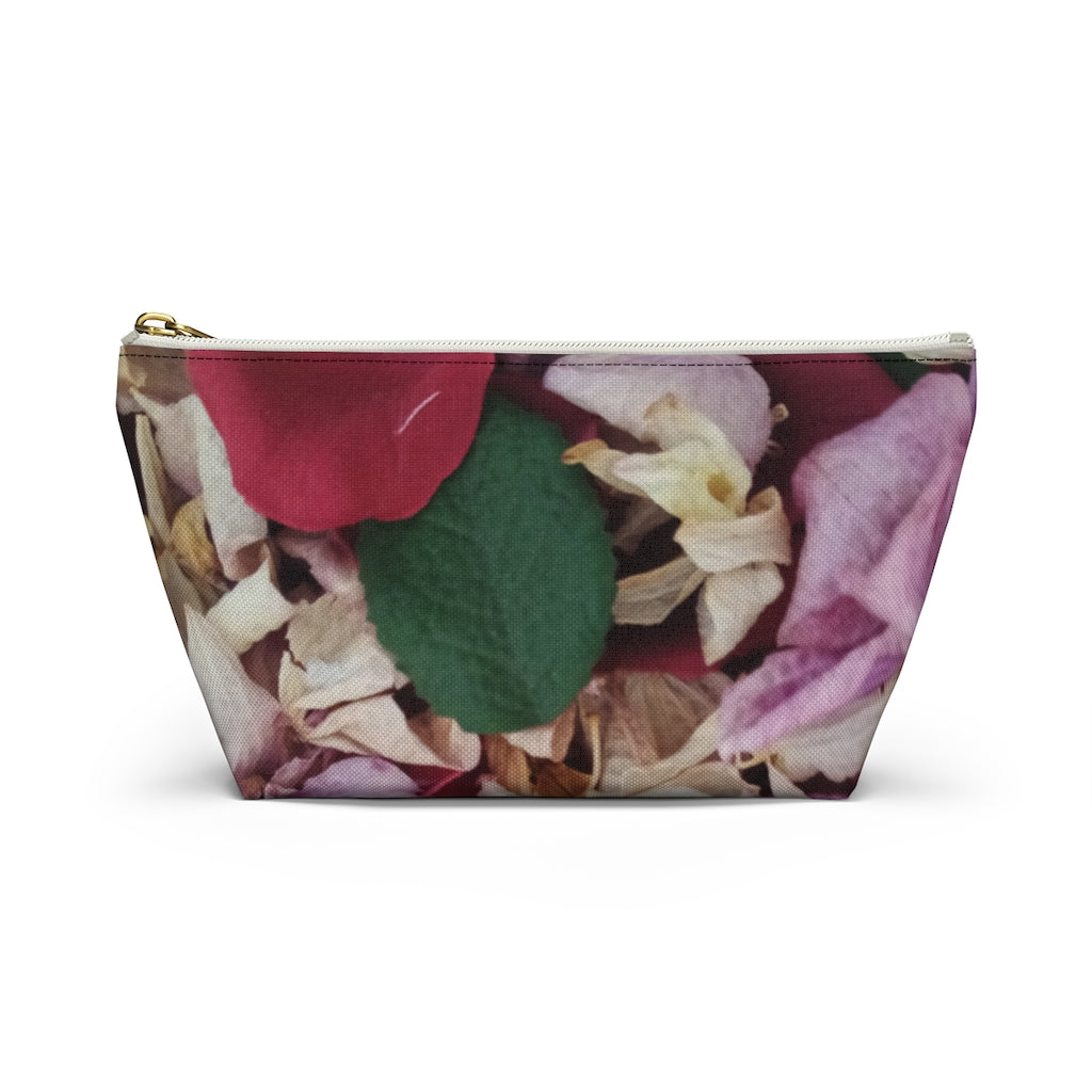 Petals Accessory Pouch w T-bottom